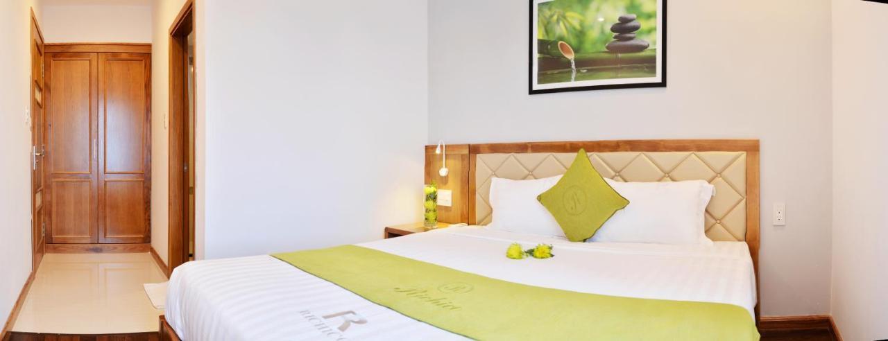 Hang Grand Danang Beach Exterior photo